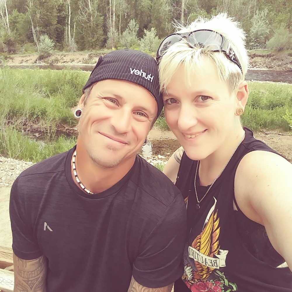 Meet your Poshers, Shane & Aimee